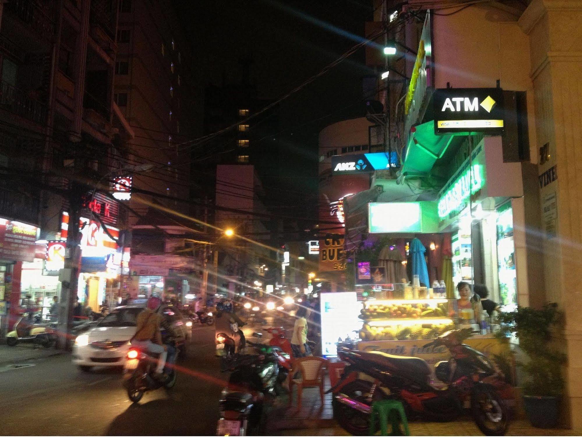 Valentine Hotel Saigon - Bùi Viện Street Thành Pho Ho Chí Minh Esterno foto