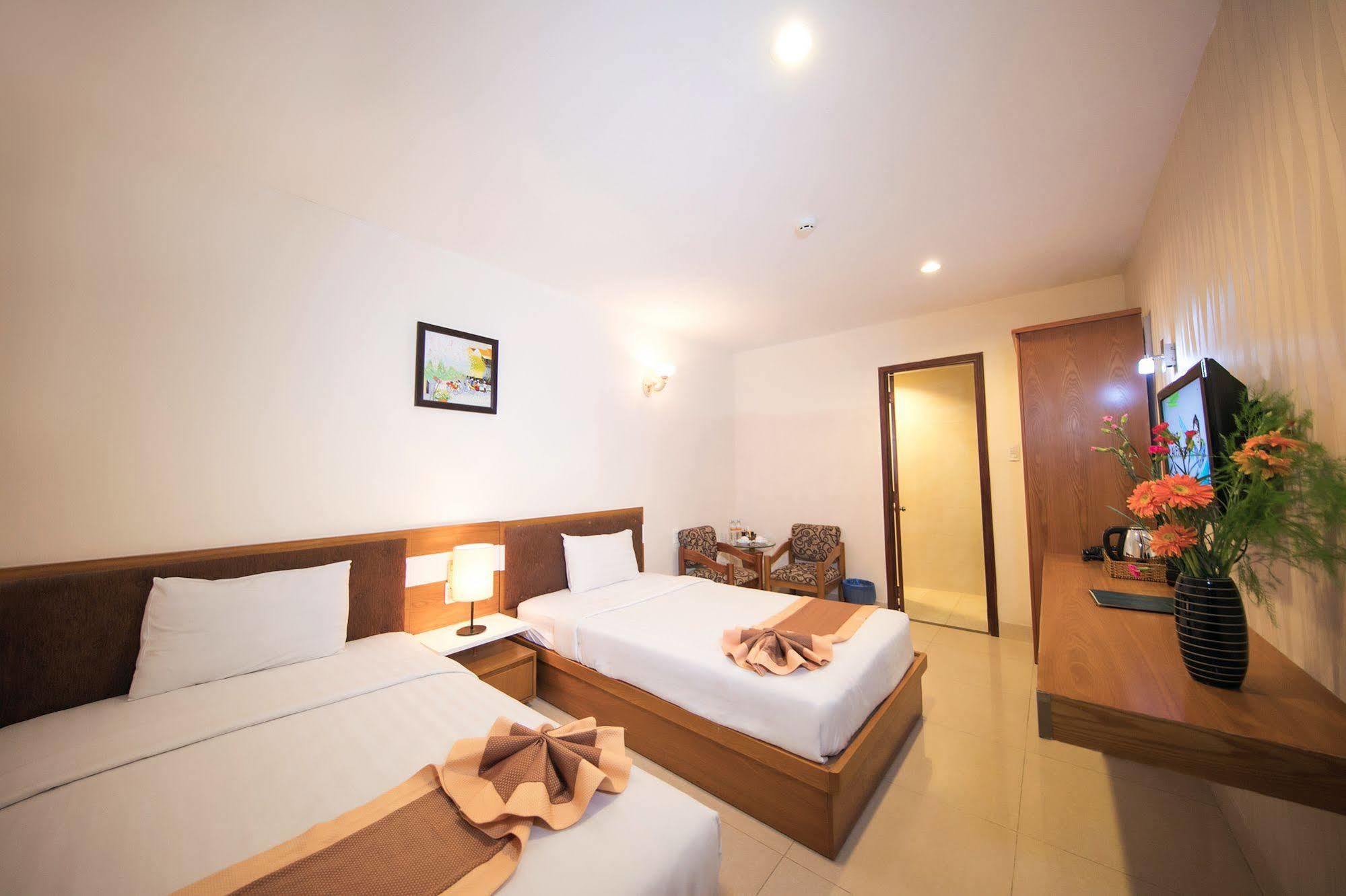 Valentine Hotel Saigon - Bùi Viện Street Thành Pho Ho Chí Minh Esterno foto